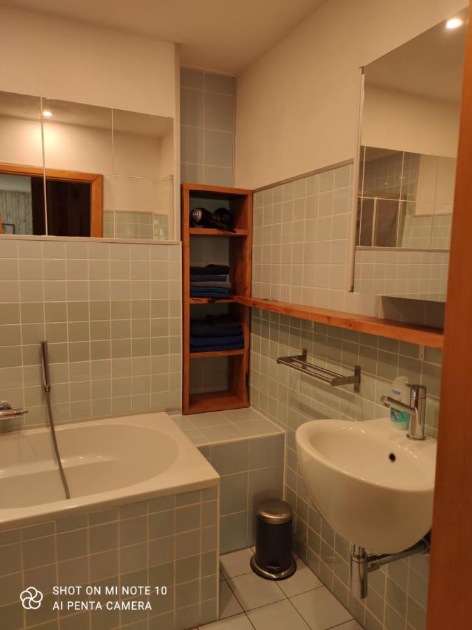 Landhof Schober Appartementen ไวสซ์บริอาค ภายนอก รูปภาพ